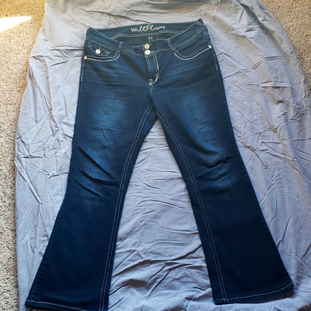 Wallflower dark wash boot cut jeans